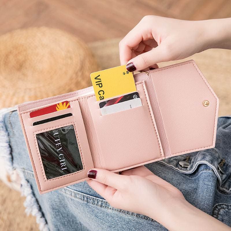 レディース二つ折り財布 タッセル付きフラップ式レディース二つ折り財布