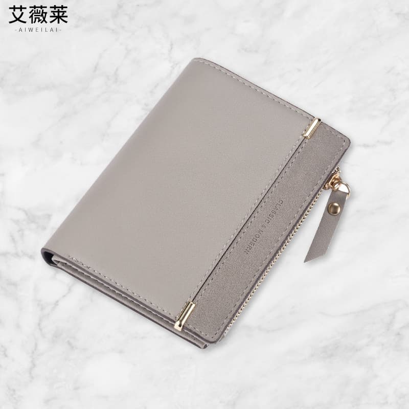 レディース二つ折り財布 金具アクセント付き本革二つ折り財布